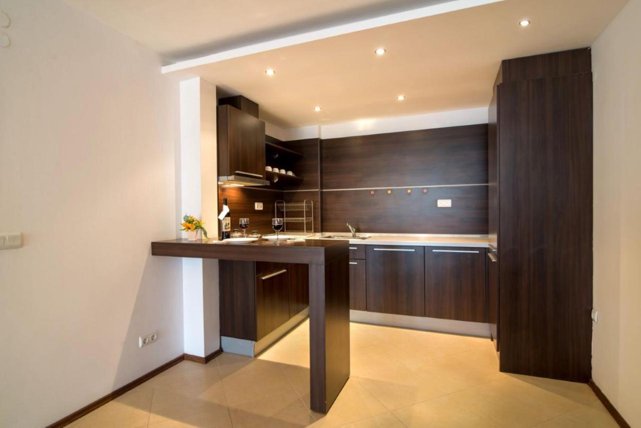 Spacious Studio With Balcony & Pool By The Marina 巴尔奇克 外观 照片
