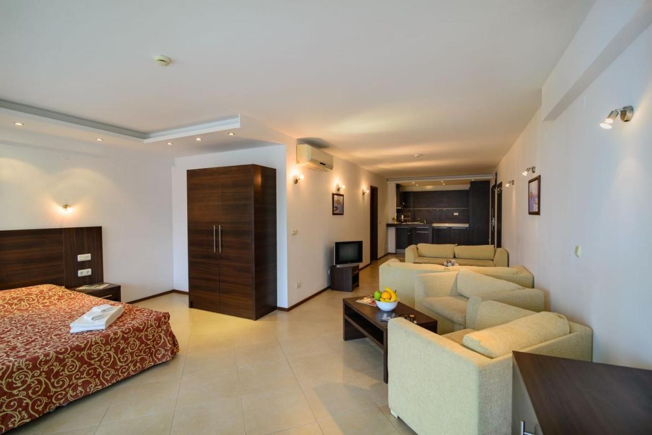 Spacious Studio With Balcony & Pool By The Marina 巴尔奇克 外观 照片